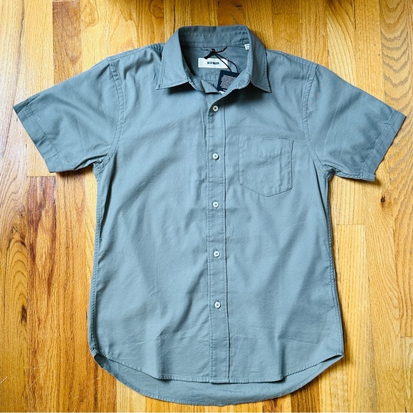 Buck Mason Other - Buck Mason Mens Small Draped Twill Short One Sleeve Pocket Shirt in Shale NWT